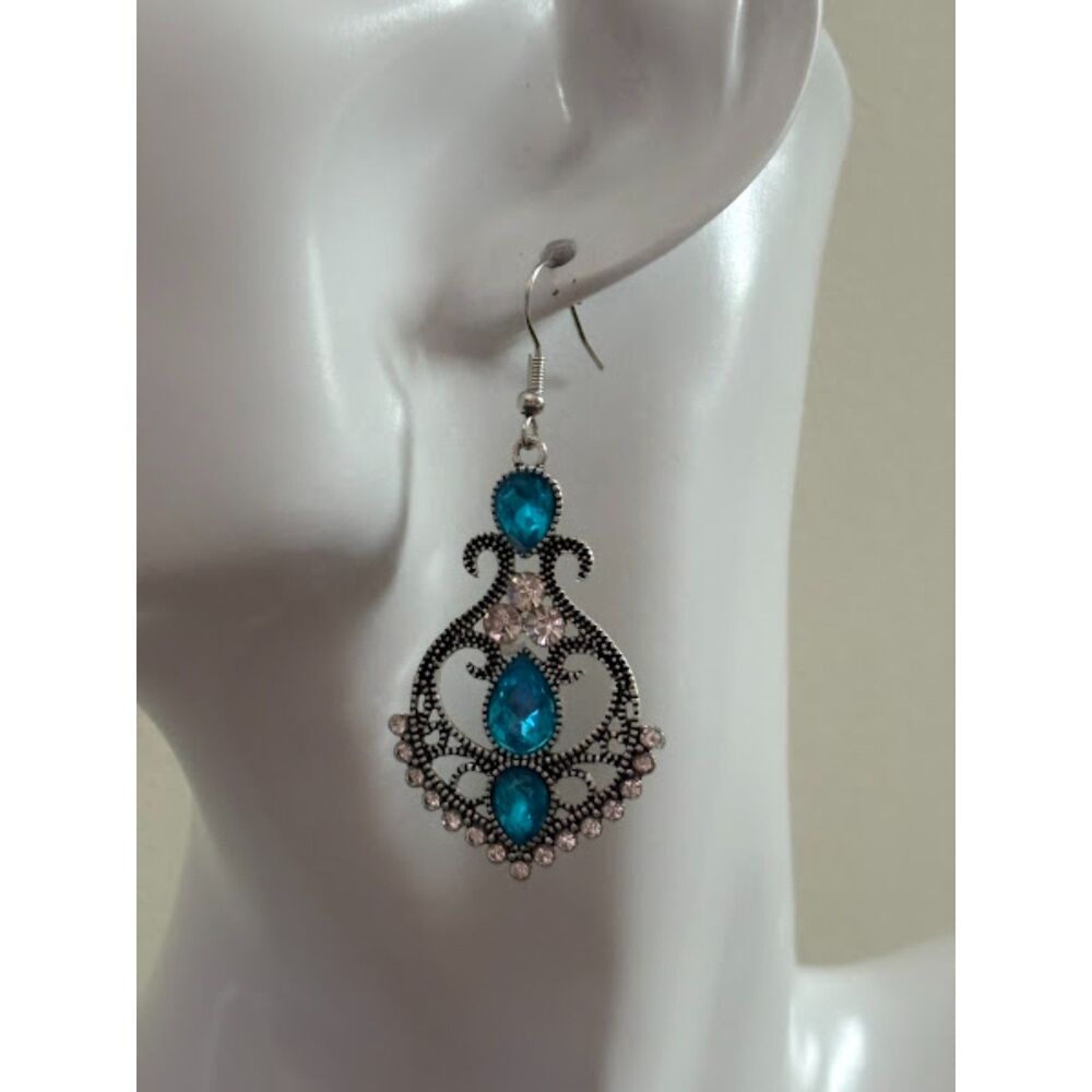 Blue Rhinetone Silver Filigree Earrings NWT